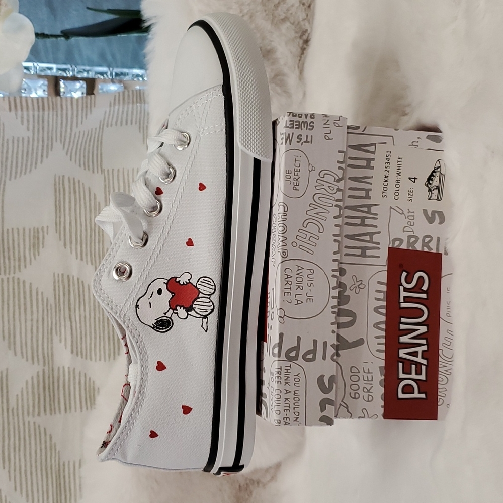 Peanut Snoopy Shoes - Picture 11 of 12